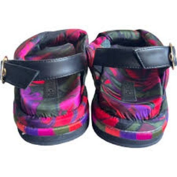 VEGAN LEATHER SANDAL
Farm Rio main image 10